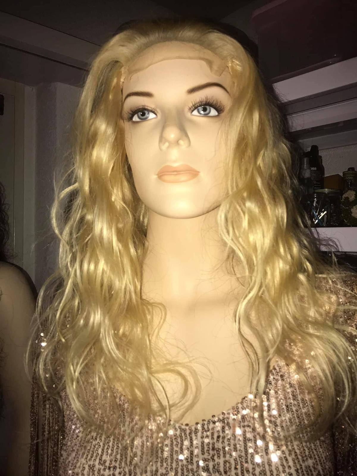 Bilder LACREAM HAIR AND BEAUTY