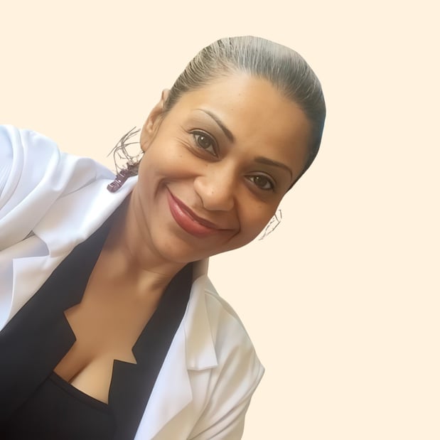 Images Carmen Claudio-Hopwood, Therapist