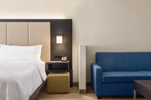 Images Holiday Inn Express & Suites Lawton-Fort Sill by IHG