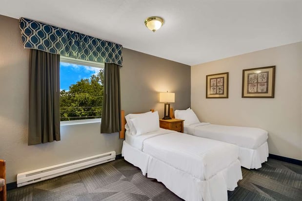 Images SureStay Plus by Best Western Berkeley Springs