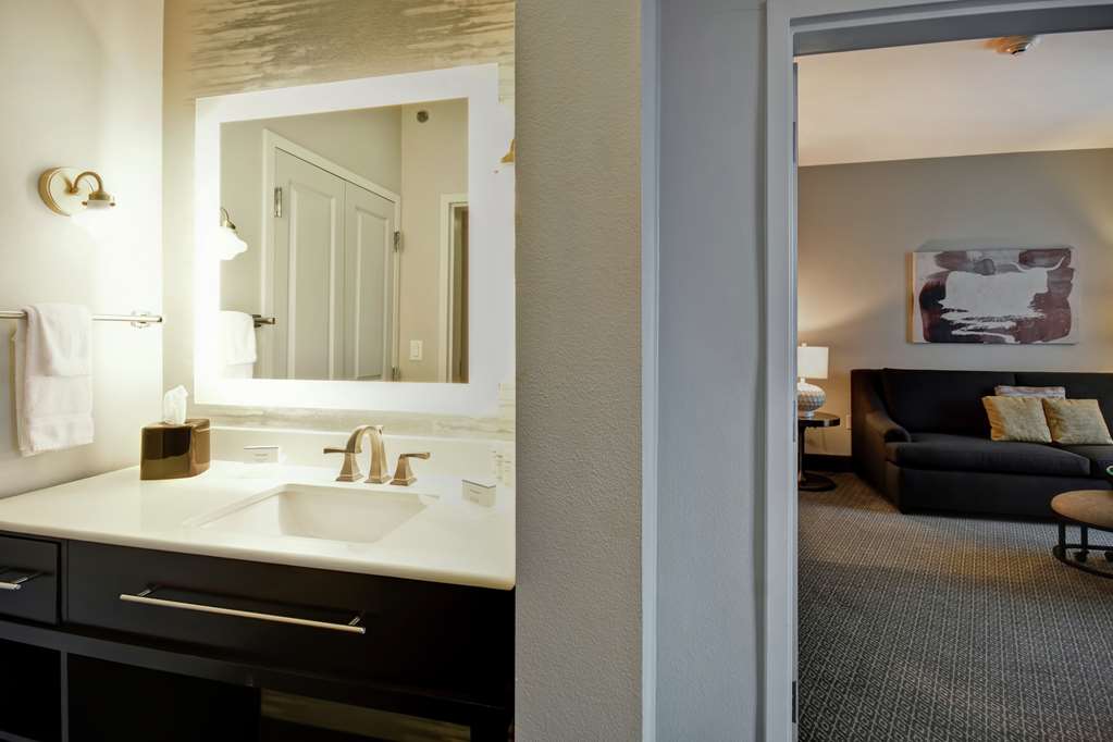 Guest room Homewood Suites by Hilton Dallas/Arlington South Arlington (817)465-4663