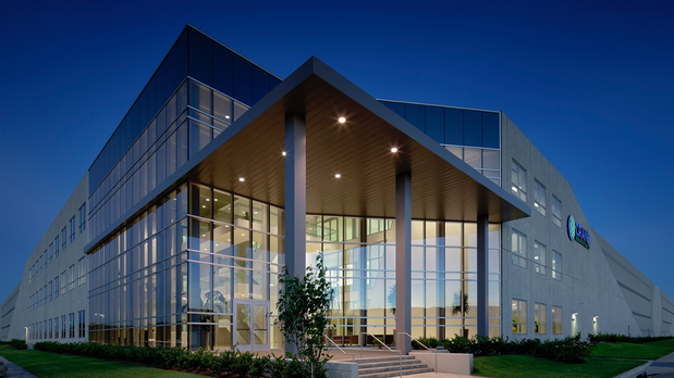 Images Crane Worldwide Logistics - HQ