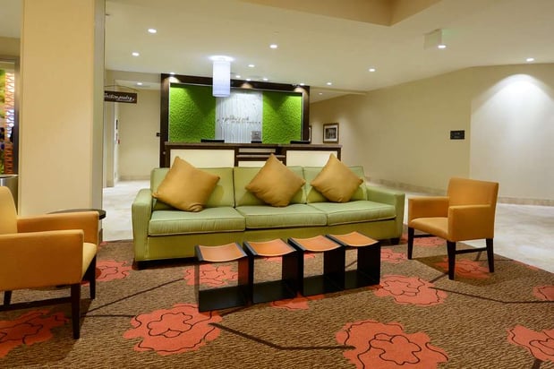 Images Hilton Garden Inn Greensboro Airport