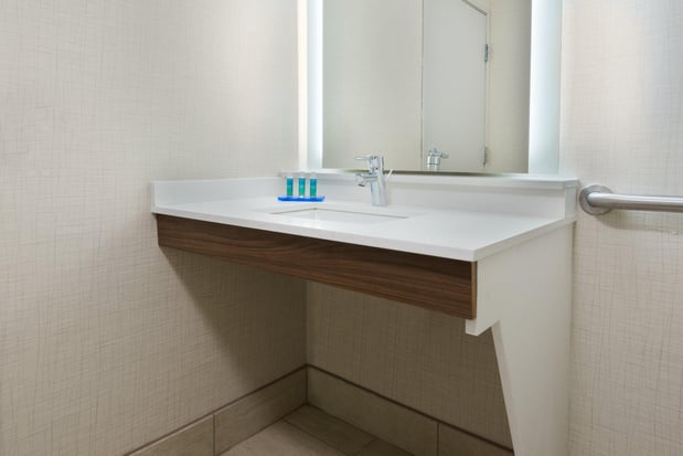 Images Holiday Inn Express & Suites Columbus Airport East by IHG