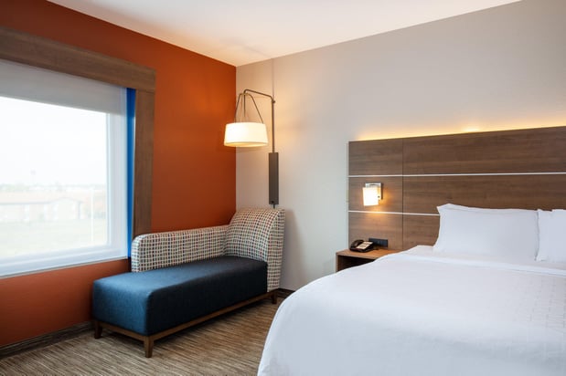 Images Holiday Inn Express & Suites Beloit by IHG