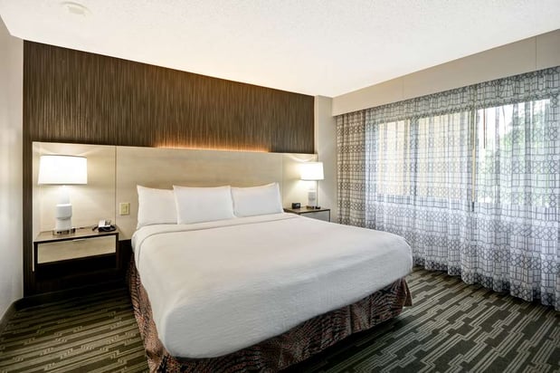 Images Embassy Suites by Hilton Charlotte