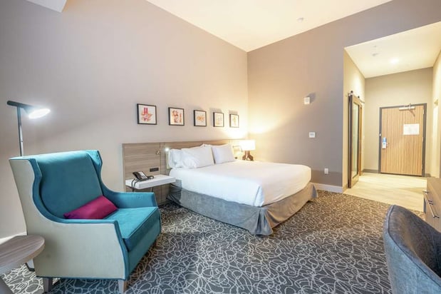 Images Hilton Garden Inn Wichita Downtown