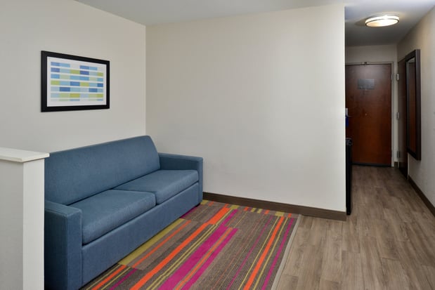 Images Holiday Inn Express & Suites Carthage by IHG