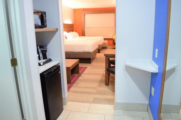 Images Holiday Inn Express & Suites Pensacola W I-10 by IHG