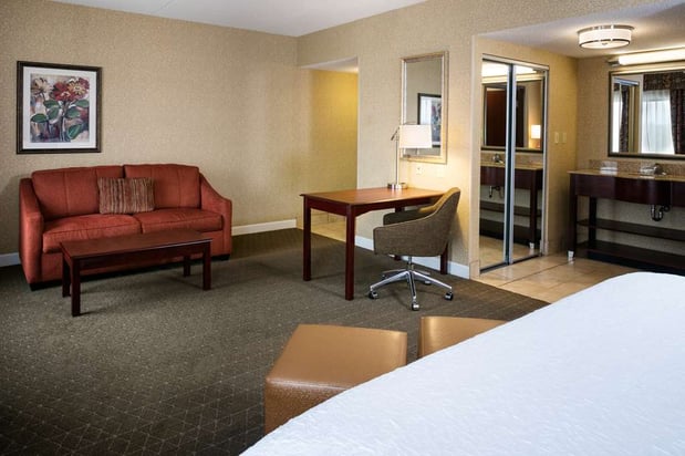 Images Hampton Inn & Suites Toledo-Perrysburg