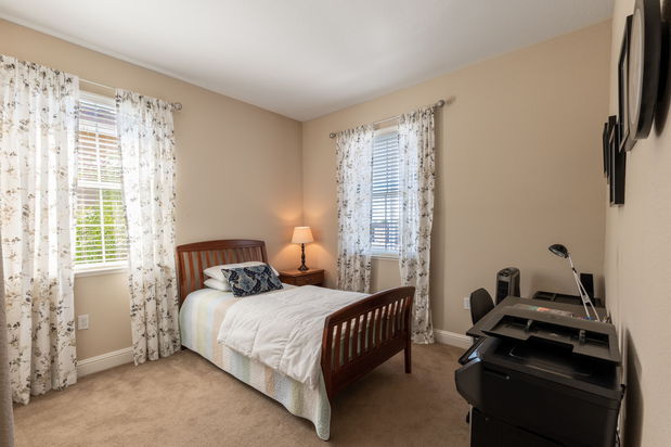 Images Monica Betancur, REALTOR | Compass