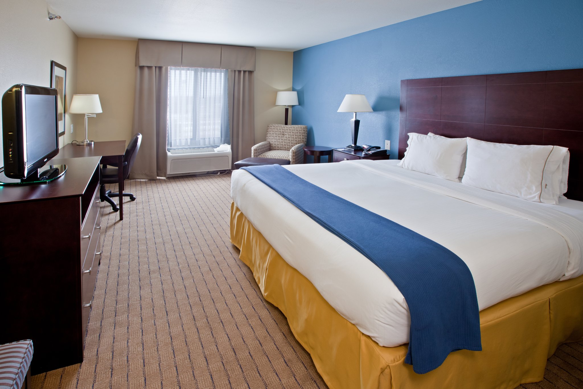 Holiday Inn Express & Suites Shelbyville Indianapolis by IHG