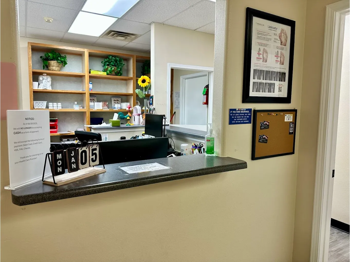 Foot & Ankle Specialists New Mexico, Rio Rancho reception desk.