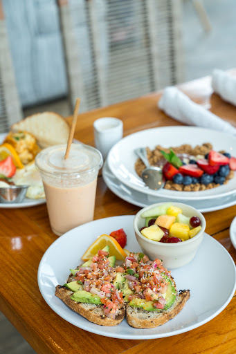 Yellowfin Bar & Kitchen Image