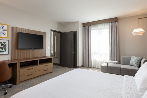 Images Holiday Inn & Suites Monterey Park - Los Angeles by IHG