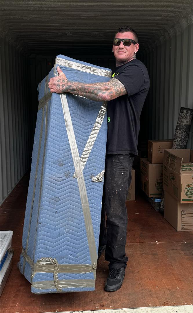 When time is of the essence, JD's MOVIN offers same-day moving services to get you where you need to go quickly and efficiently. Our dedicated team ensures your move is handled with care and precision, making sure everything is in place on the same day. Count on us for fast and dependable moving services when you need them most.