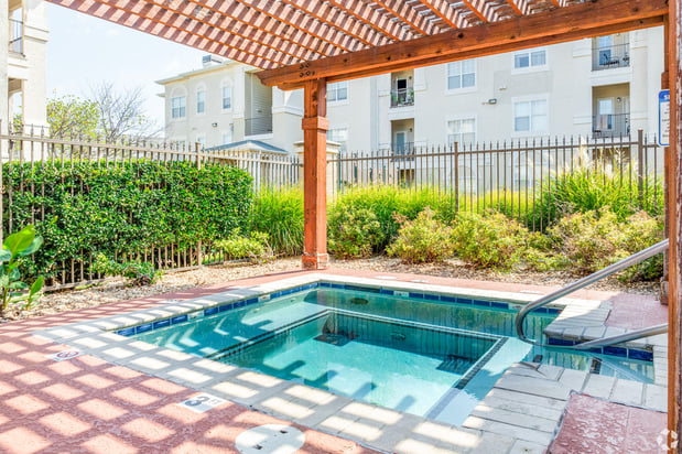 Images Estancia Apartments