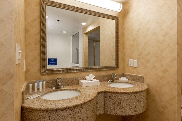 Images Hampton Inn & Suites Jacksonville Deerwood Park