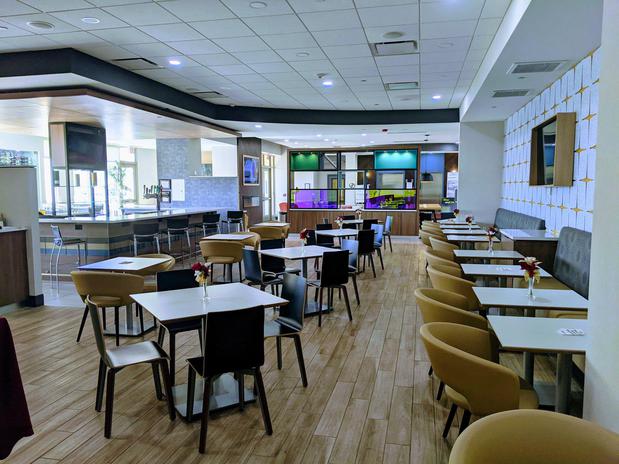 Images Holiday Inn & Suites Phoenix Airport by IHG