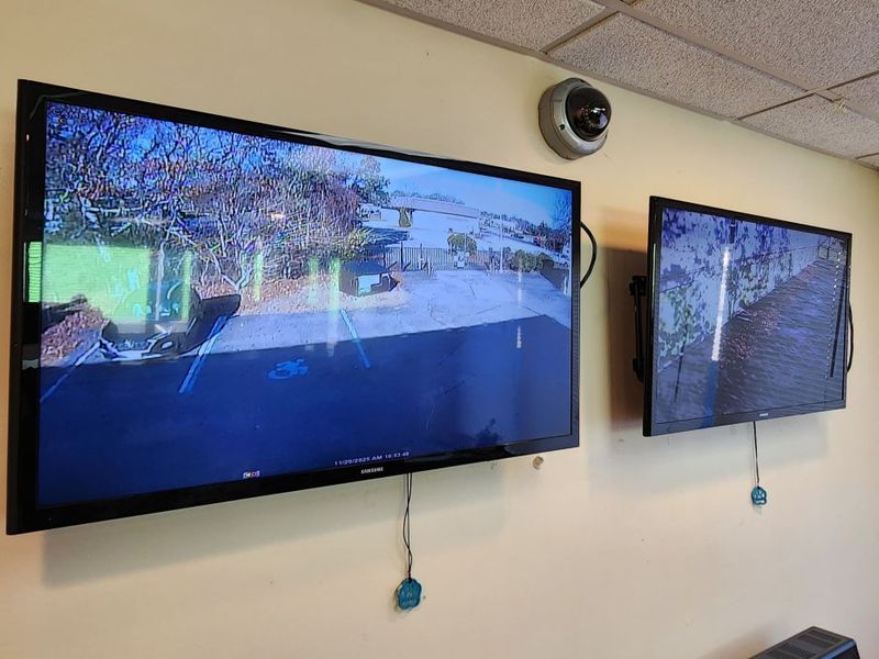 Images Extra Space Storage