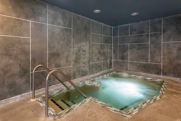 Images Best Western Plus Milwaukee West