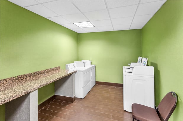 Images Hampton Inn Huntington University Area