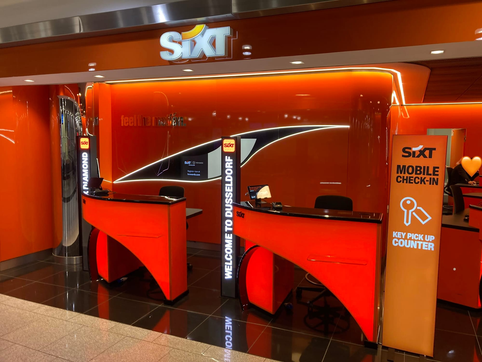 SIXT Autovermietung Düsseldorf Flughafen, Terminal Ring 1, Zentralgeb. in Düsseldorf