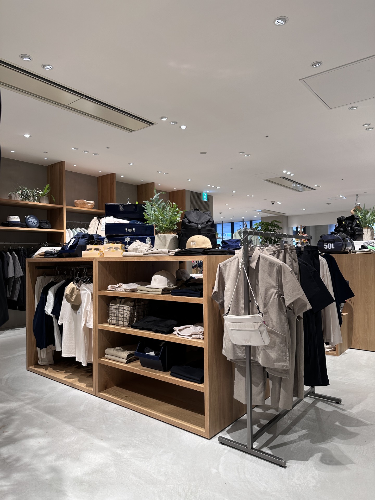 Images THE NORTH FACE+ (ザ・ノース・フェイス プラス) アミュプラザ長崎