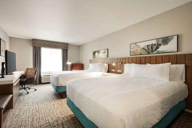 Images Hilton Garden Inn Dubuque Downtown