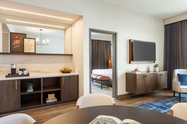 Images Valley Hotel Homewood Birmingham, Curio Collection by Hilton