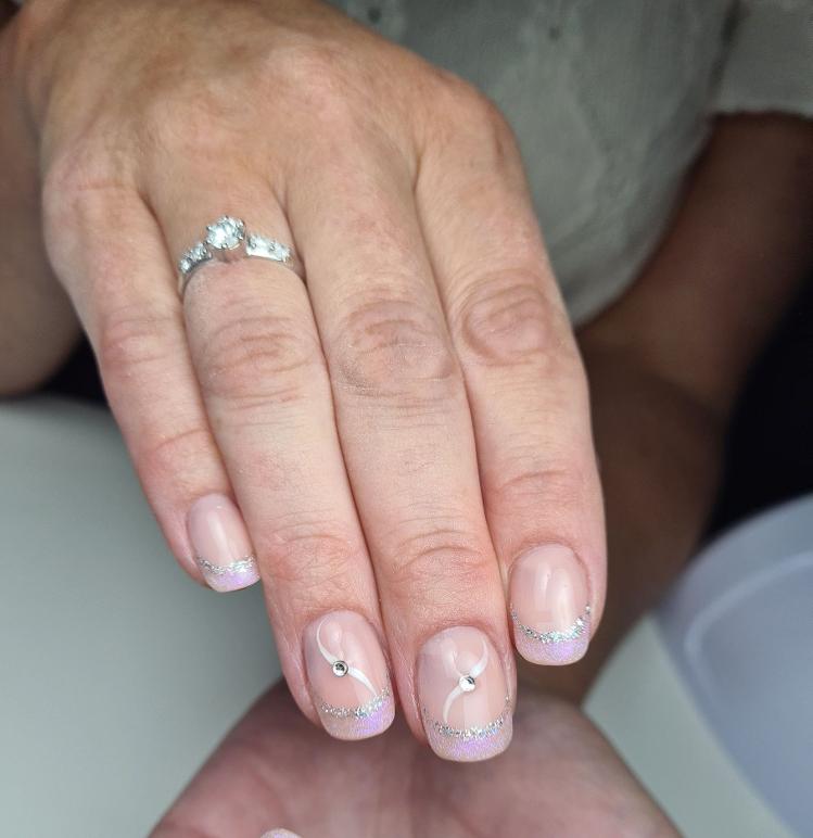 Images Vasvari Nail and Beauty Bar