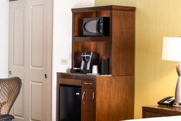 Images Hilton Garden Inn Portland Airport