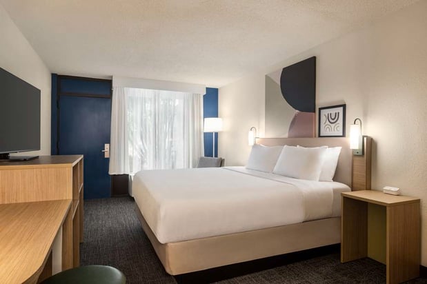 Images Spark by Hilton Sarasota Siesta Key Gateway