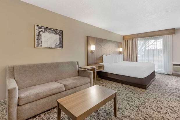 Images Best Western Plus Grand Manor Inn