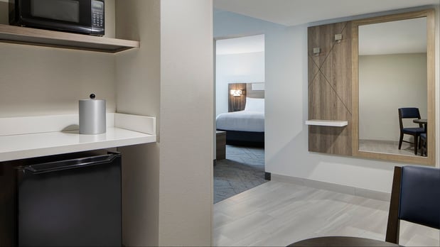 Images Holiday Inn Express Dallas Medical - Market Ctr by IHG