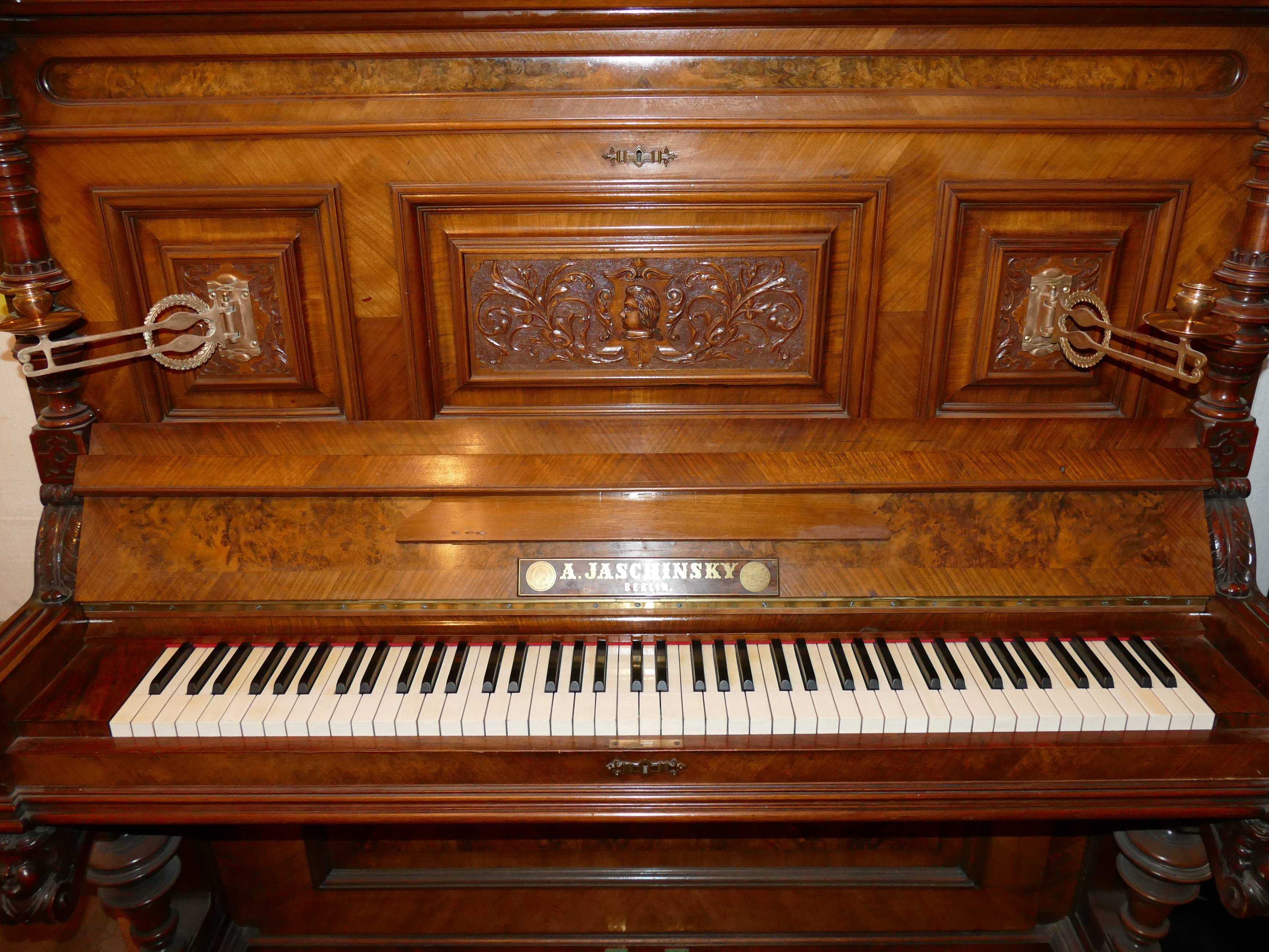 Piano Hall Klavierreparaturen München