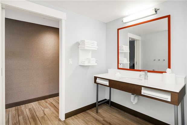 Images Hampton Inn & Suites Logan