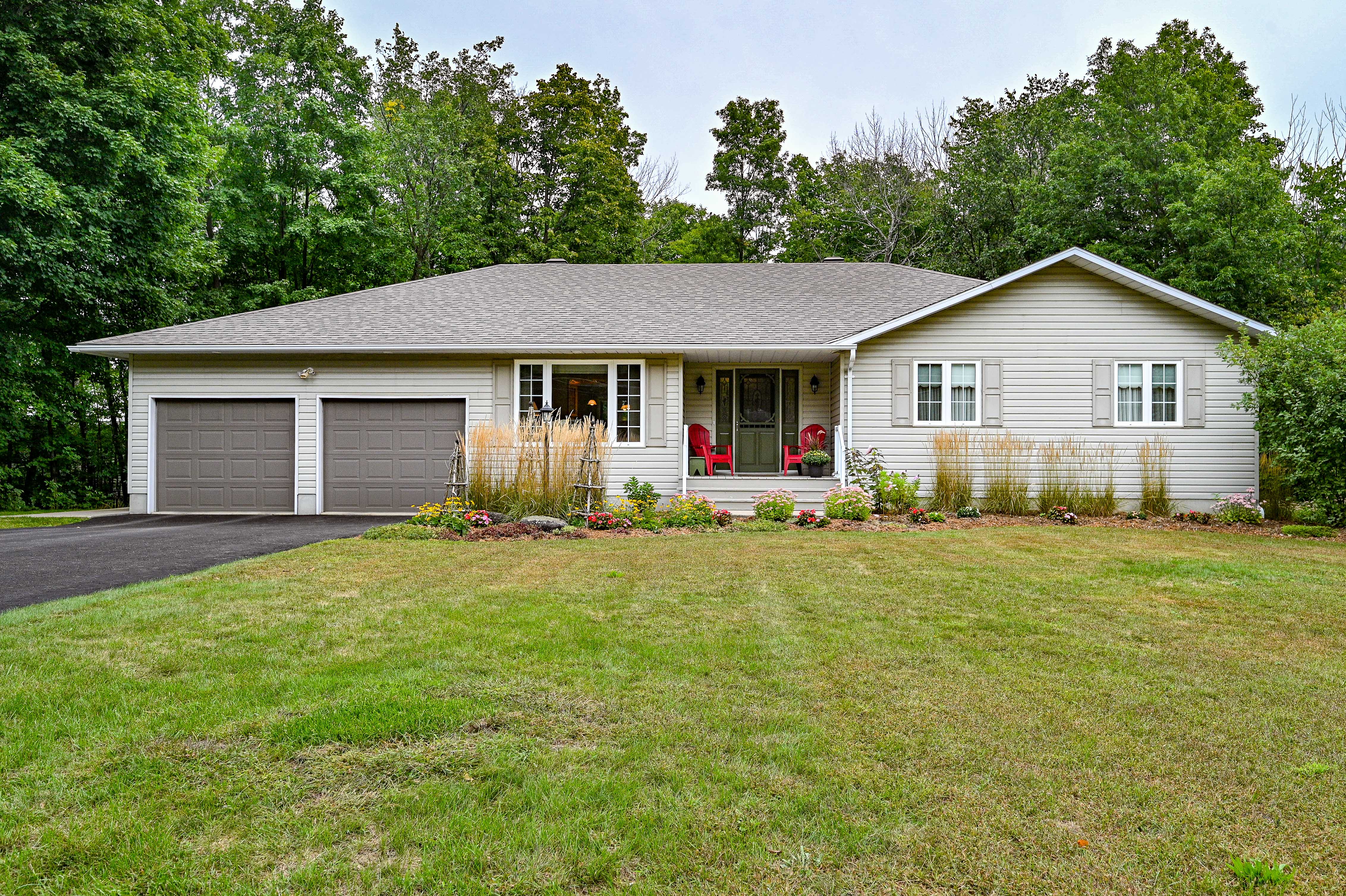 Images Leif Olson - Ottawa Real Estate Agent - Hamre Team RE/MAX Affiliates