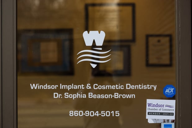 Images Windsor Implant & Cosmetic Dentistry