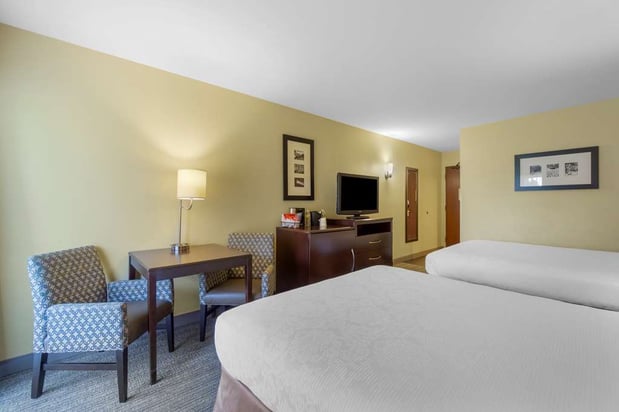 Images Best Western Plus Plaza by the Green