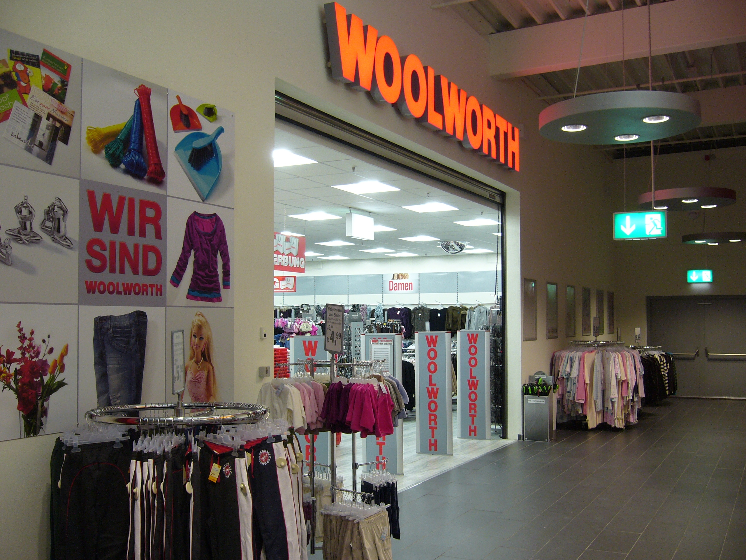 Woolworth, Stockacher Straße 6 in München