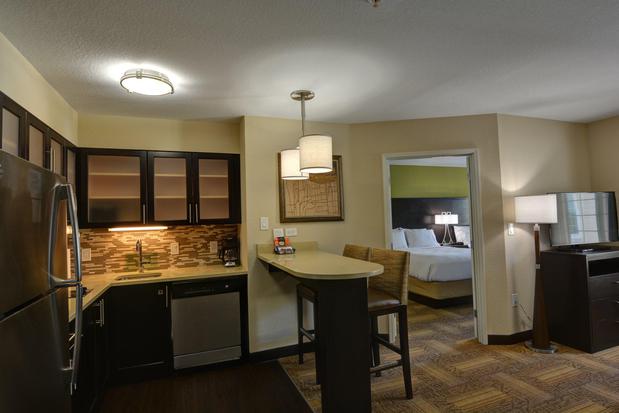 Images Staybridge Suites Lakeland West, an IHG Hotel