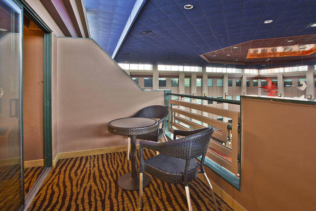 Images Holiday Inn Manitowoc by IHG