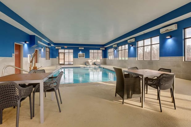 Images Hampton Inn & Suites St. Louis-Edwardsville