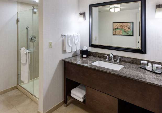 Images Embassy Suites by Hilton Anchorage
