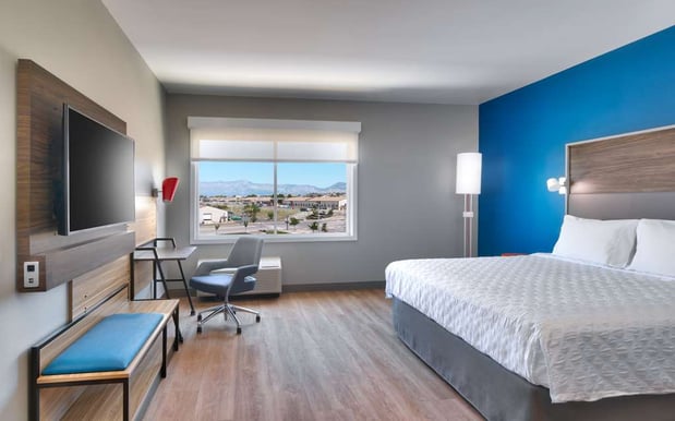 Images Tru by Hilton Clearfield Hill Air Force Base