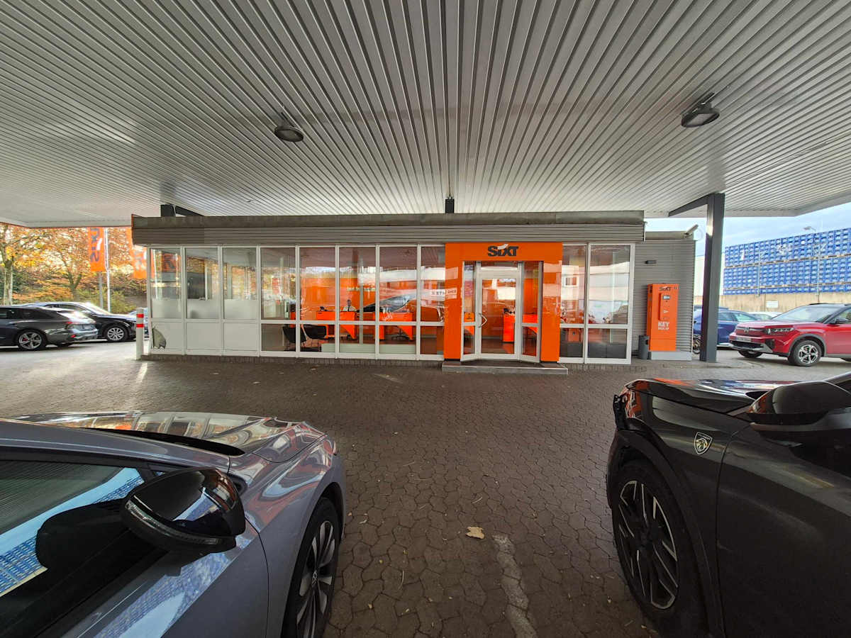 SIXT Autovermietung Braunschweig Süd, Berliner Platz 1B in Braunschweig