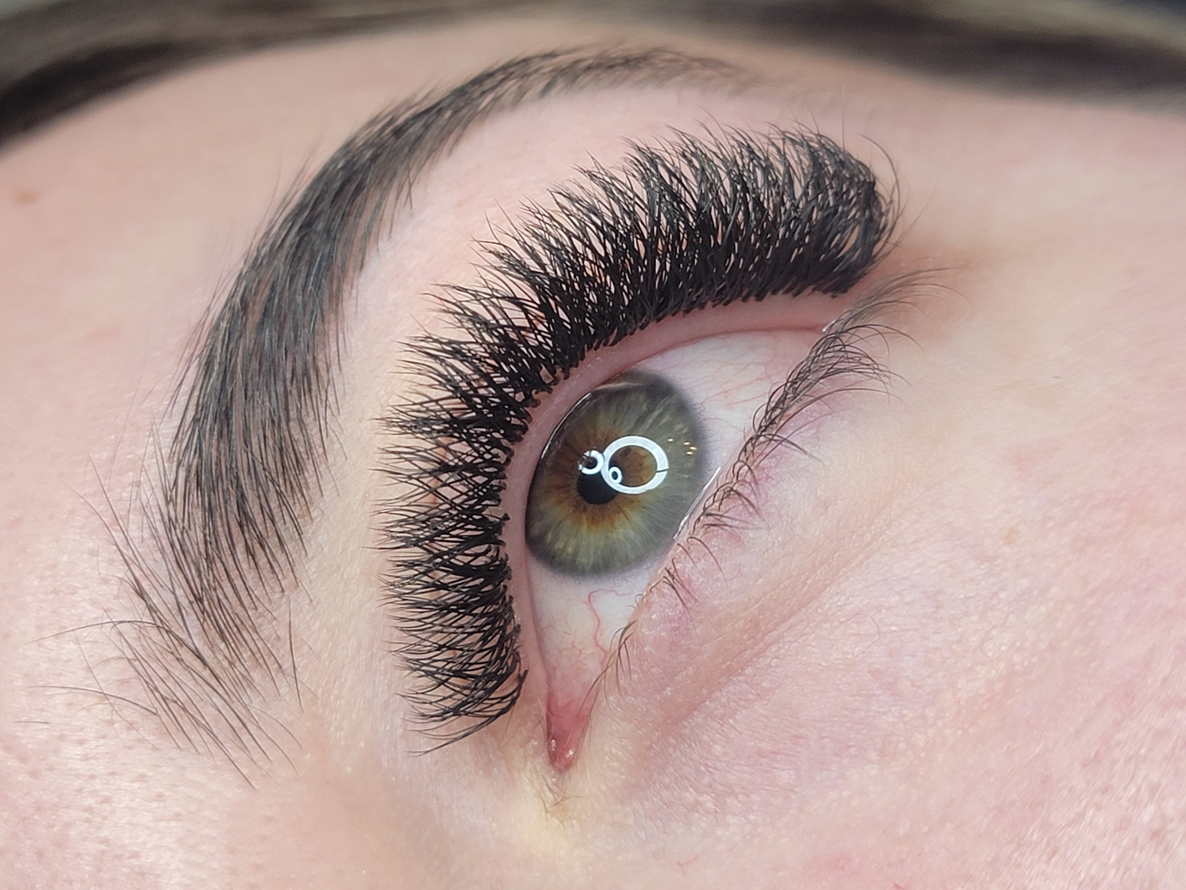 Images Lashista - Formation cils - Pose de cils - Produits de cils Longueuil