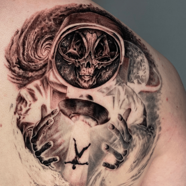 Images Thirteen Roses Tattoo & Aesthetics