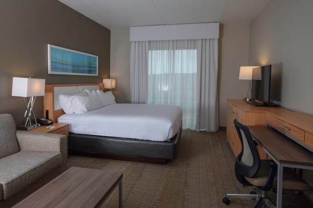 Images Holiday Inn Cincinnati N - West Chester by IHG